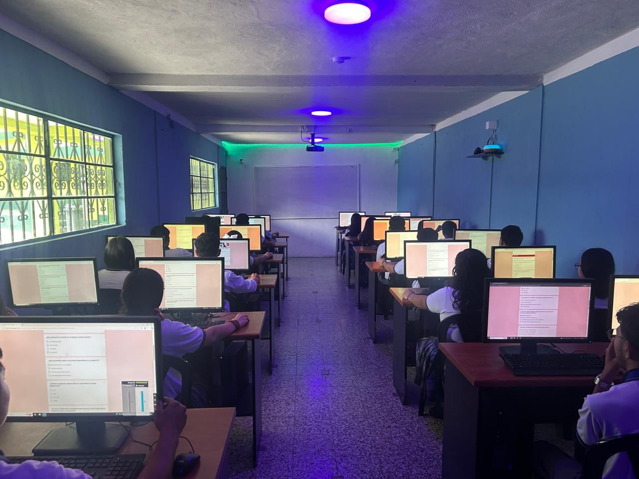 Laboratorios inteligentes del Colegio Santa Familia